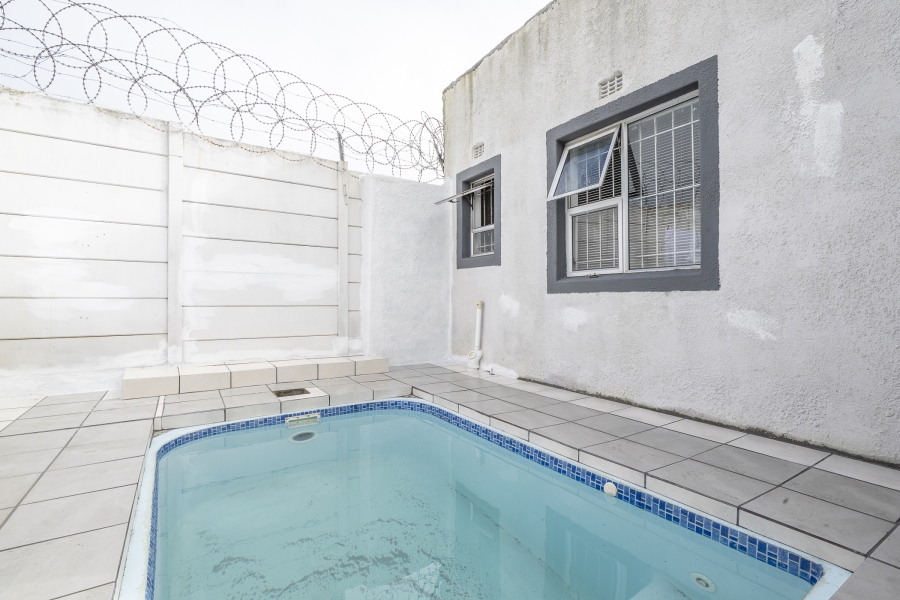 4 Bedroom Property for Sale in Bernadino Heights Western Cape